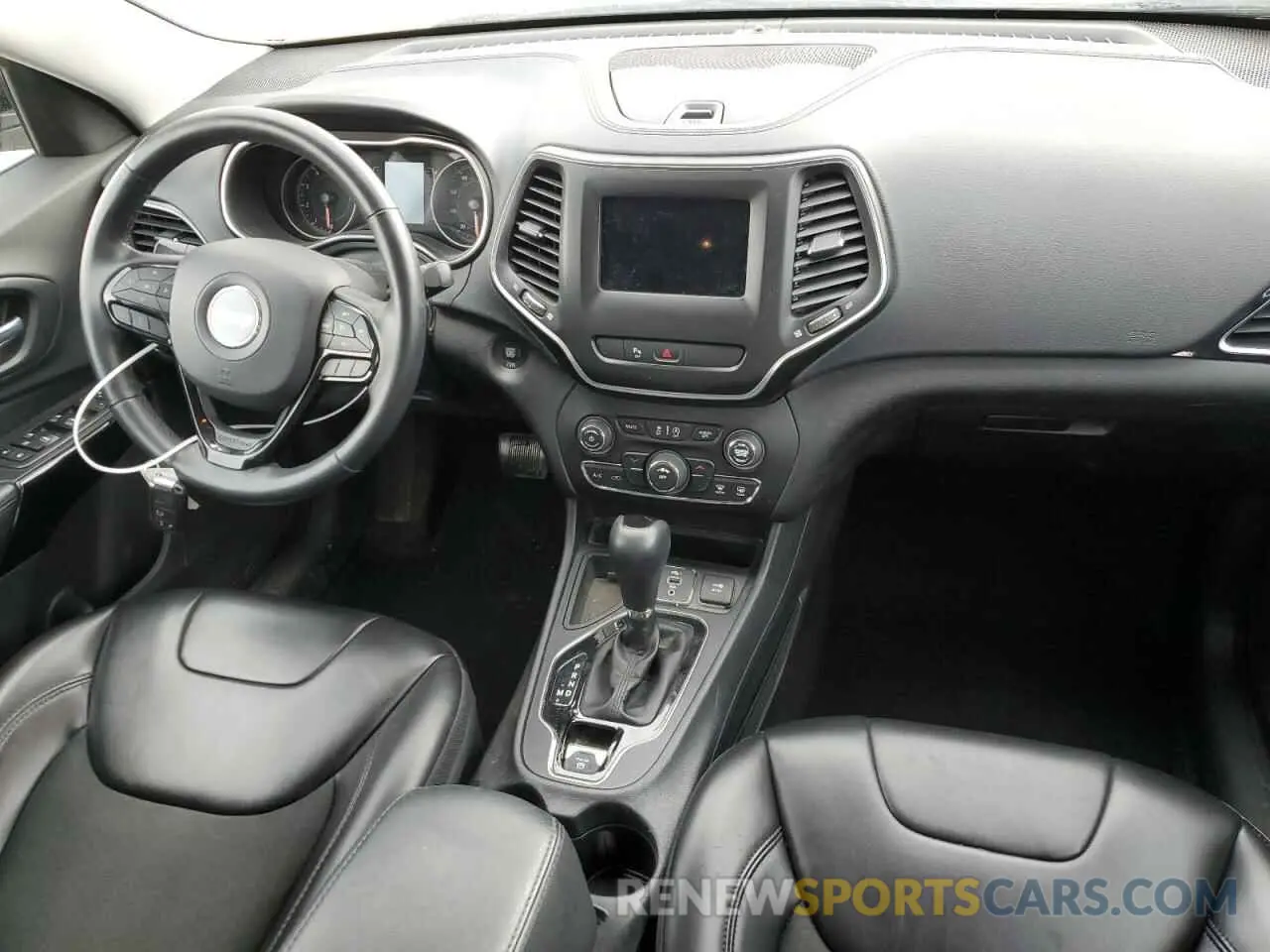 8 Photograph of a damaged car 1C4PJLLBXKD339368 JEEP GRAND CHER 2019