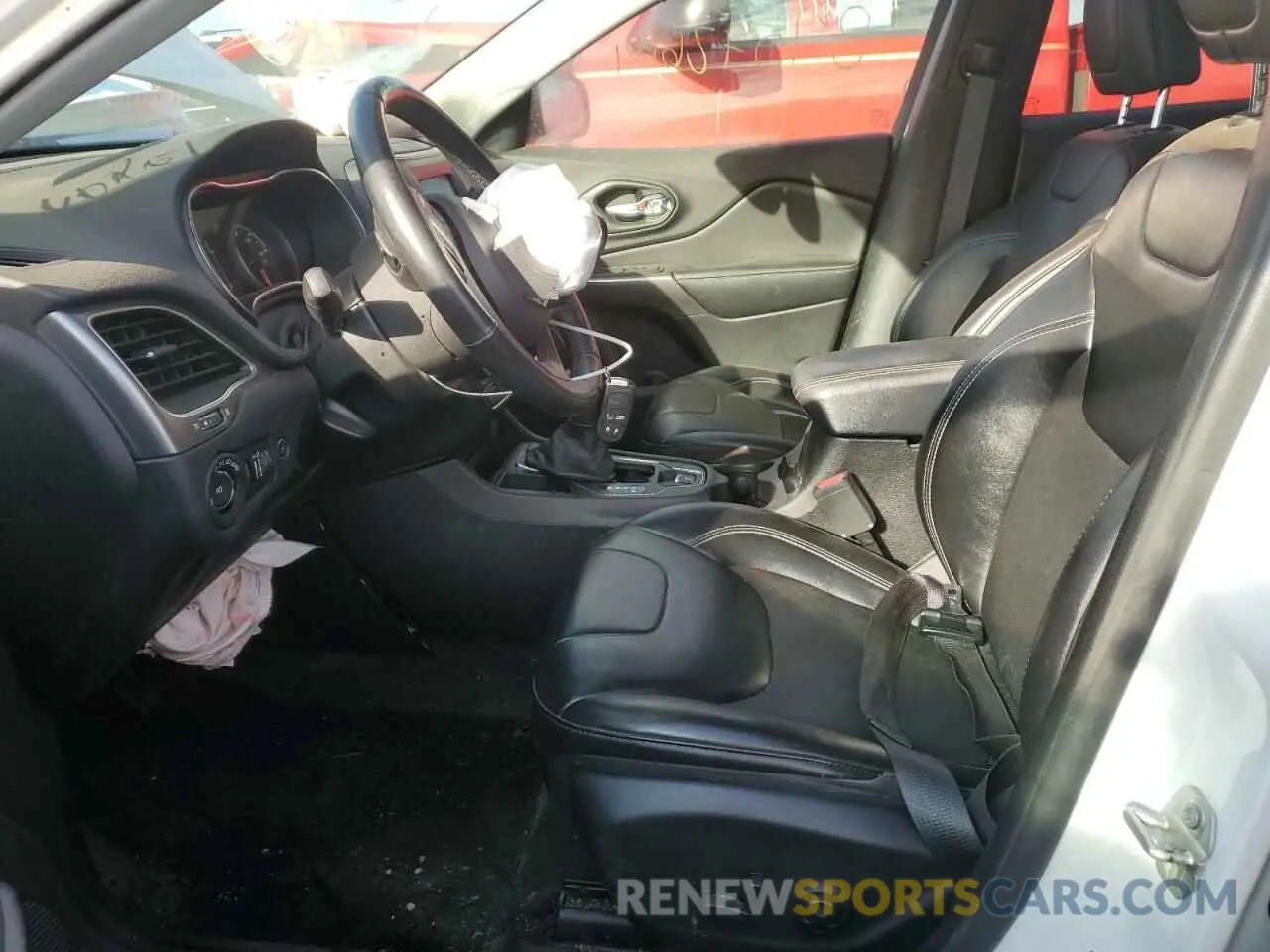 7 Photograph of a damaged car 1C4PJLLBXKD443875 JEEP GRAND CHER 2019