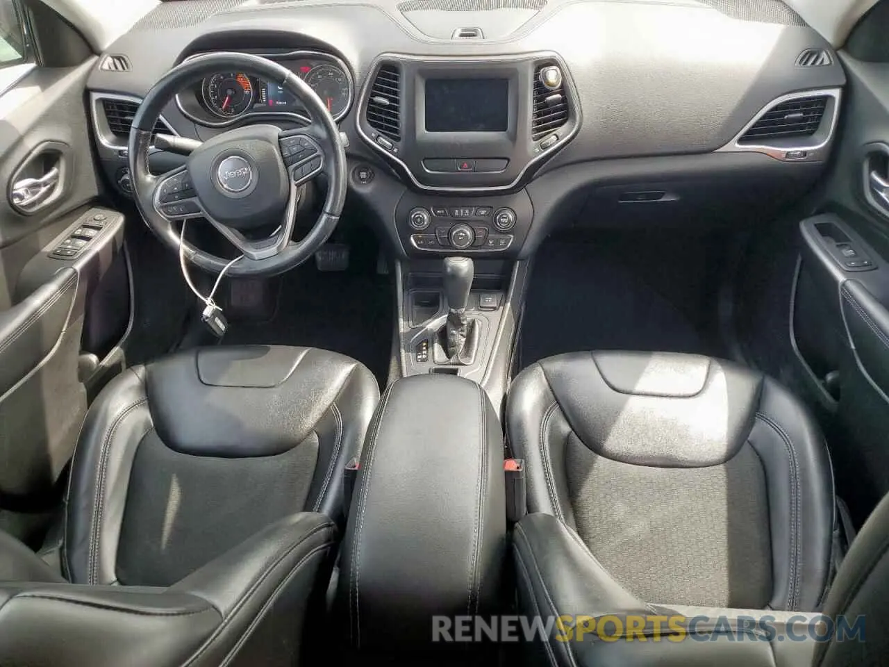8 Photograph of a damaged car 1C4PJLLN6KD147469 JEEP GRAND CHER 2019