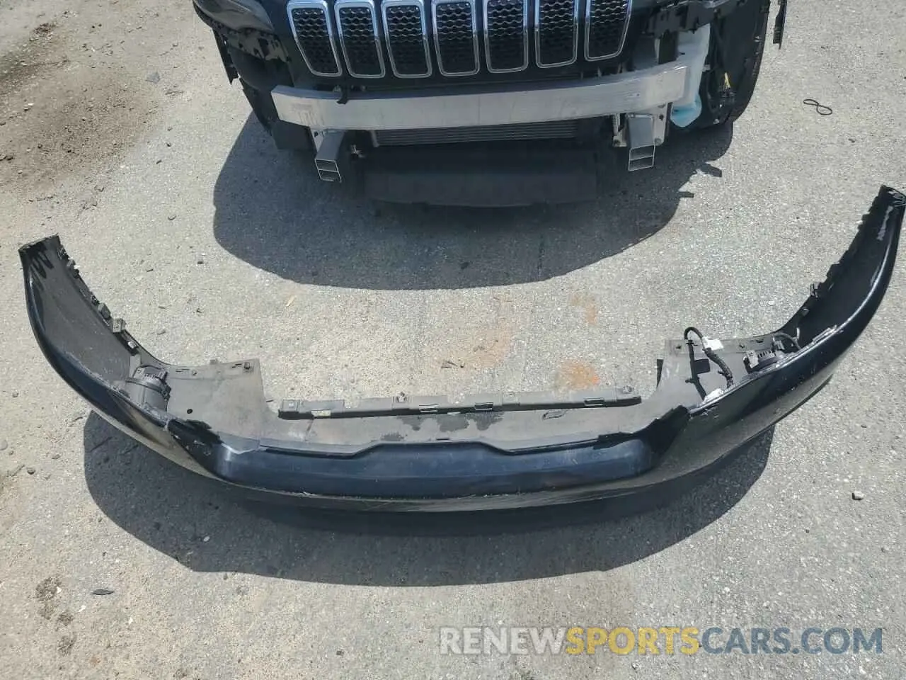 13 Photograph of a damaged car 1C4PJLLN8KD151894 JEEP GRAND CHER 2019