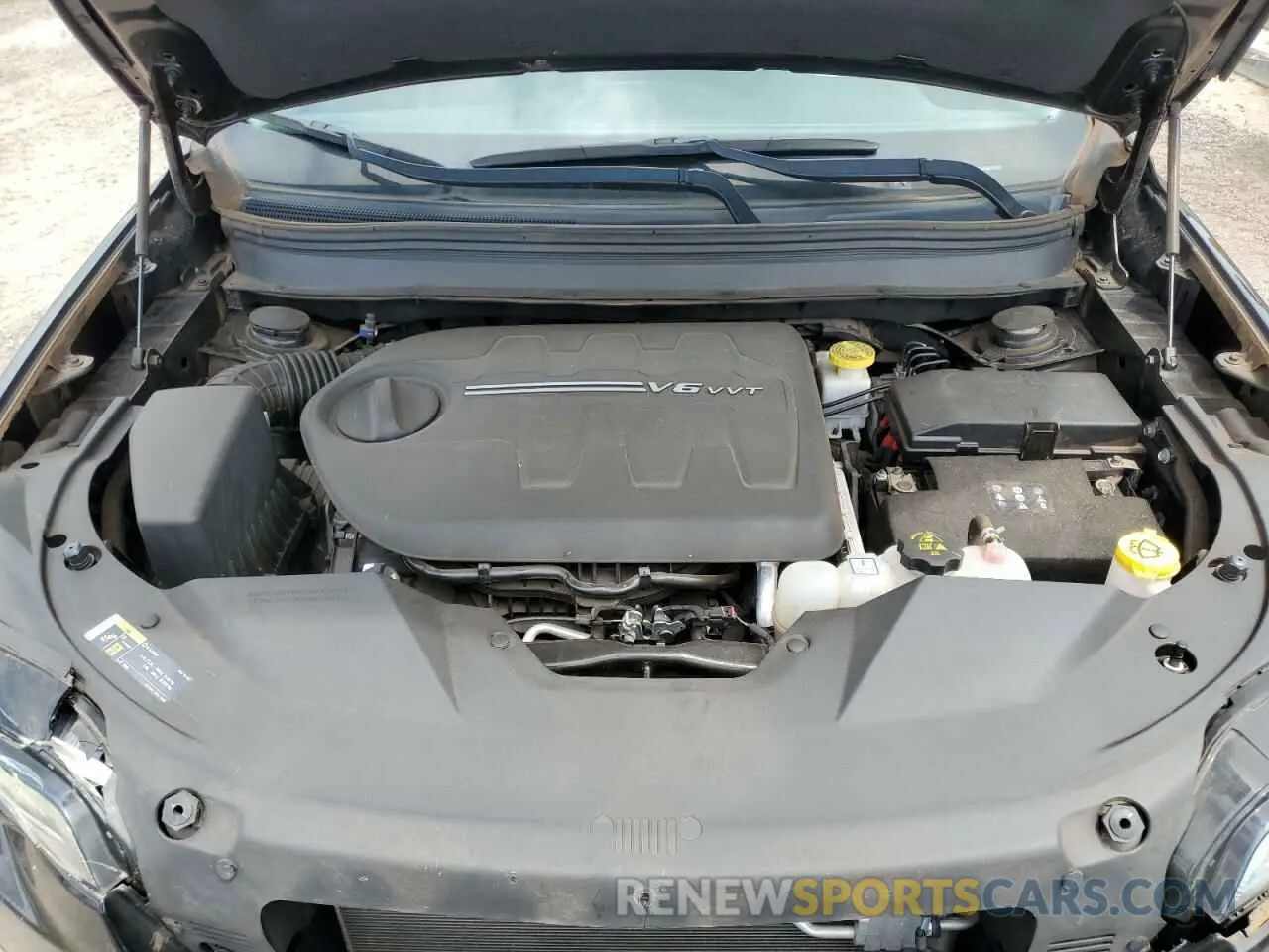 12 Photograph of a damaged car 1C4PJLLX3KD462828 JEEP GRAND CHER 2019