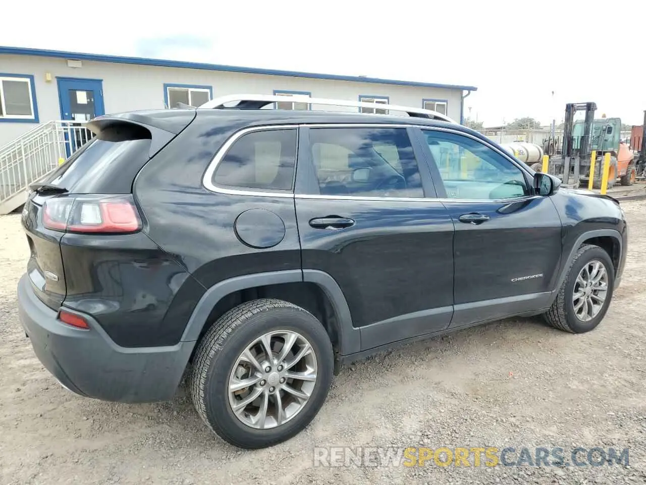 3 Photograph of a damaged car 1C4PJLLX3KD462828 JEEP GRAND CHER 2019