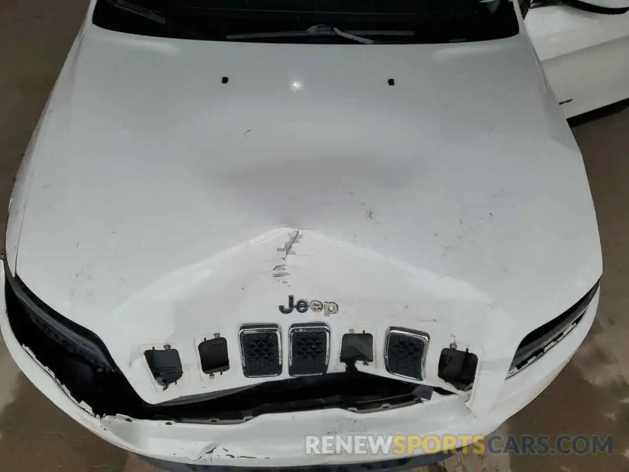 12 Photograph of a damaged car 1C4PJLLX5KD120149 JEEP GRAND CHER 2019