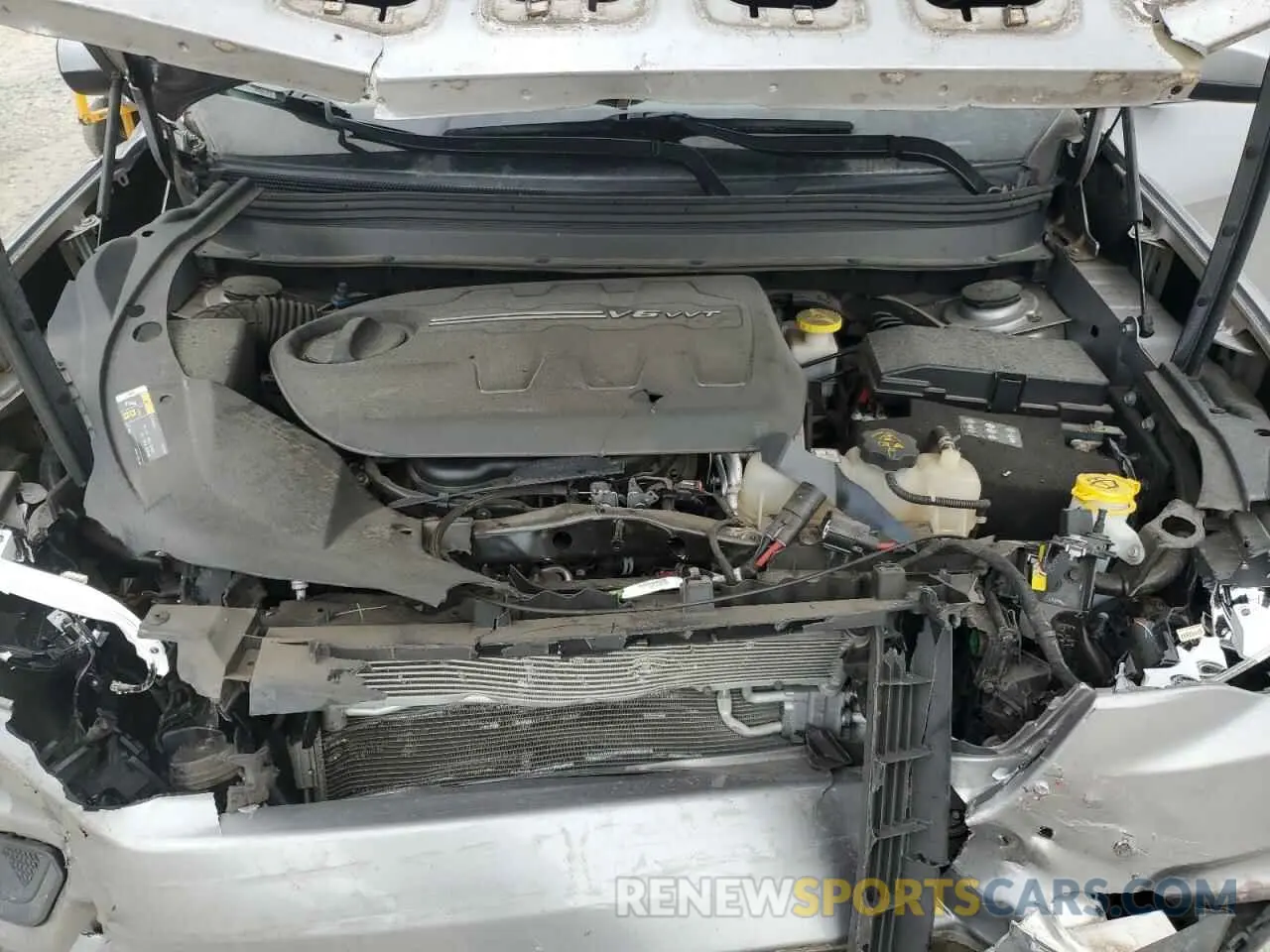 12 Photograph of a damaged car 1C4PJLLX5KD205136 JEEP GRAND CHER 2019
