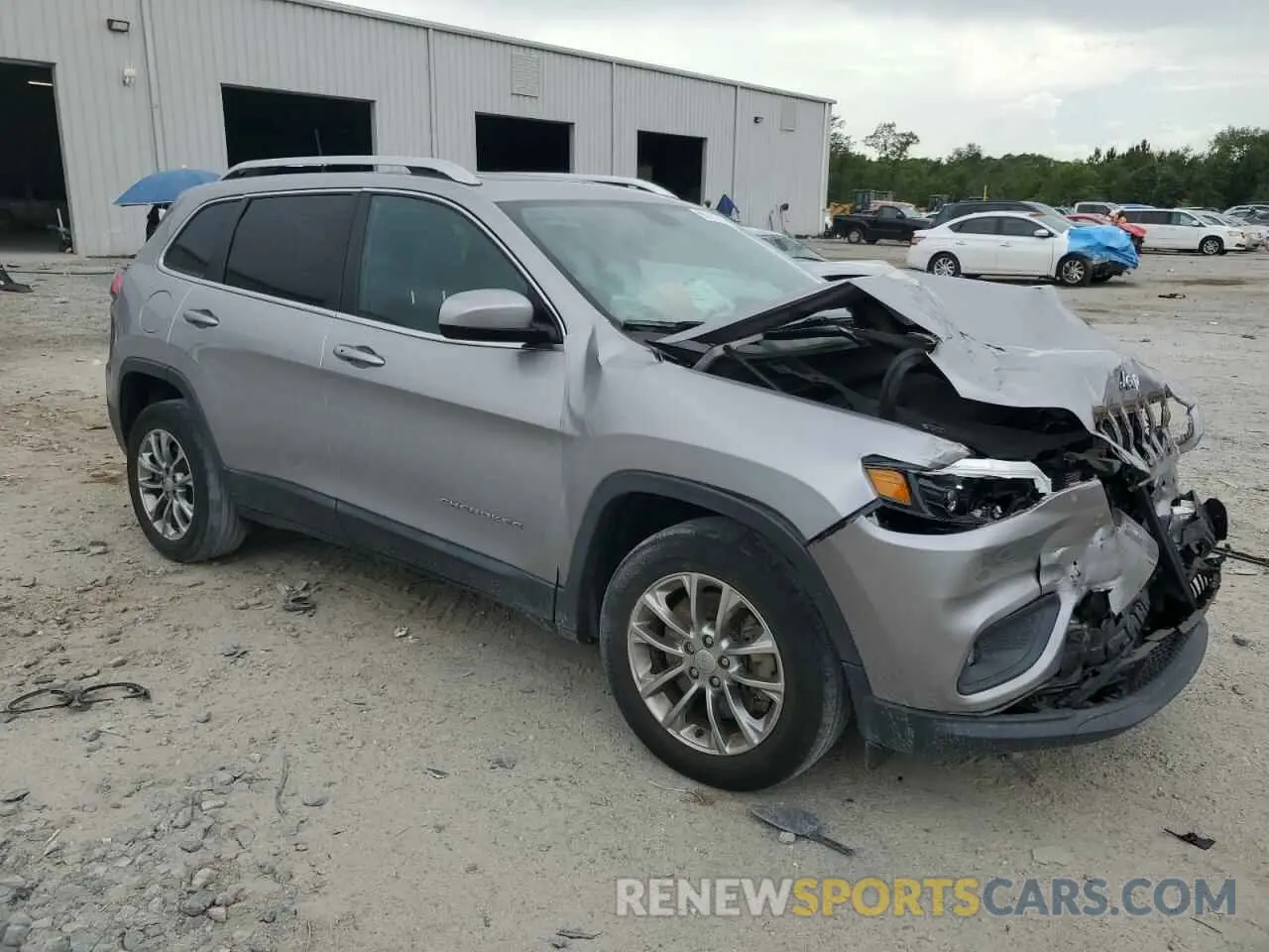 4 Photograph of a damaged car 1C4PJLLX5KD205136 JEEP GRAND CHER 2019
