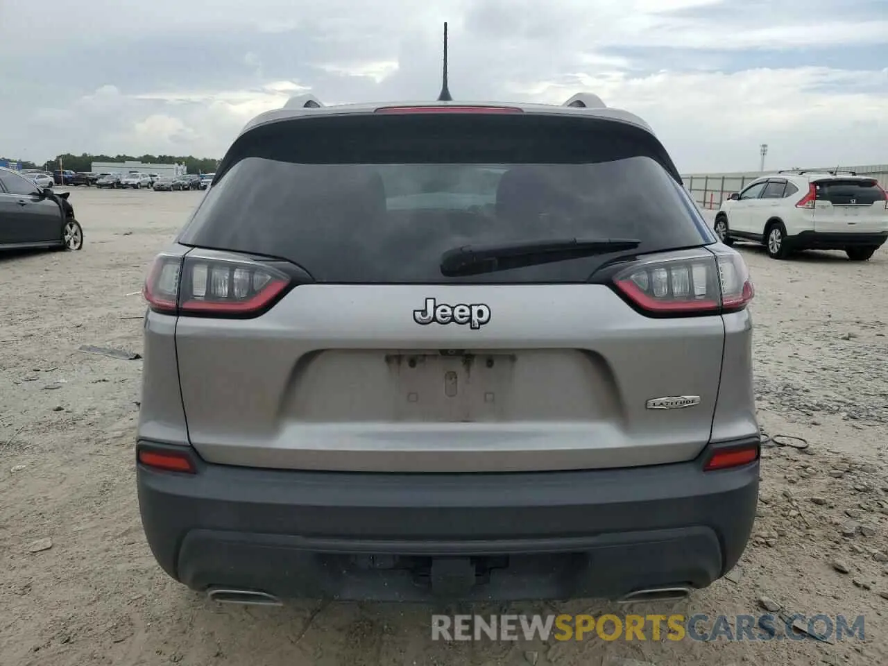 6 Photograph of a damaged car 1C4PJLLX5KD205136 JEEP GRAND CHER 2019