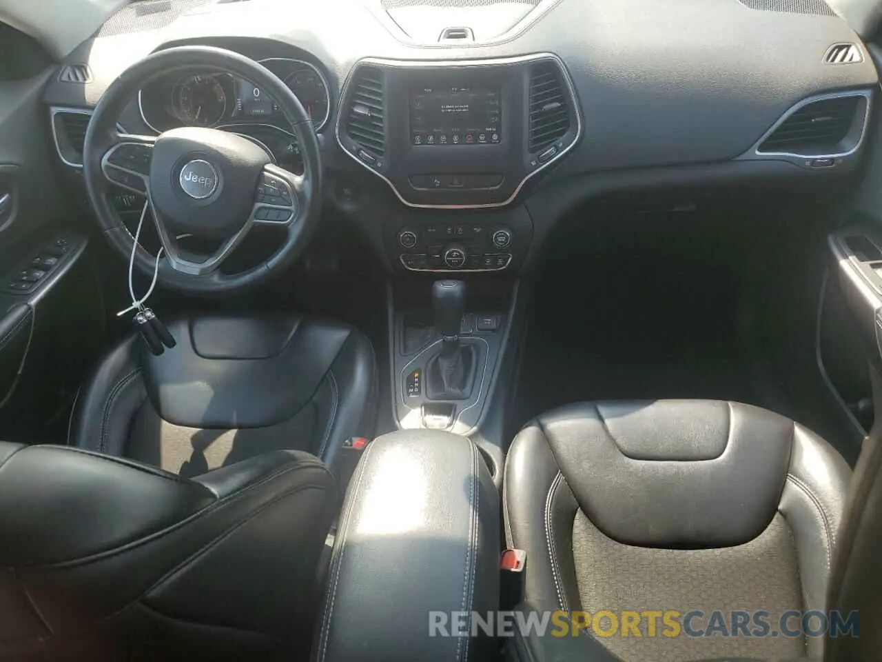 8 Photograph of a damaged car 1C4PJLLX6KD384089 JEEP GRAND CHER 2019