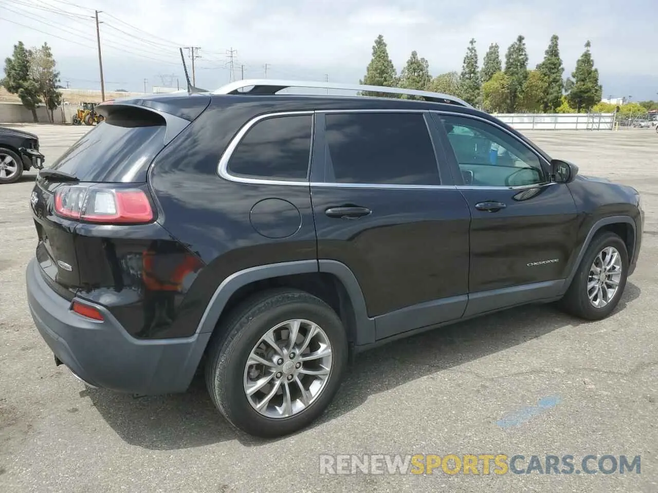3 Photograph of a damaged car 1C4PJLLX7KD206465 JEEP GRAND CHER 2019