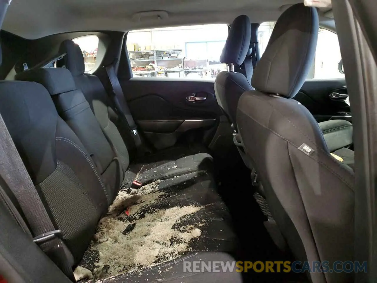 10 Photograph of a damaged car 1C4PJMAB3KD219923 JEEP GRAND CHER 2019
