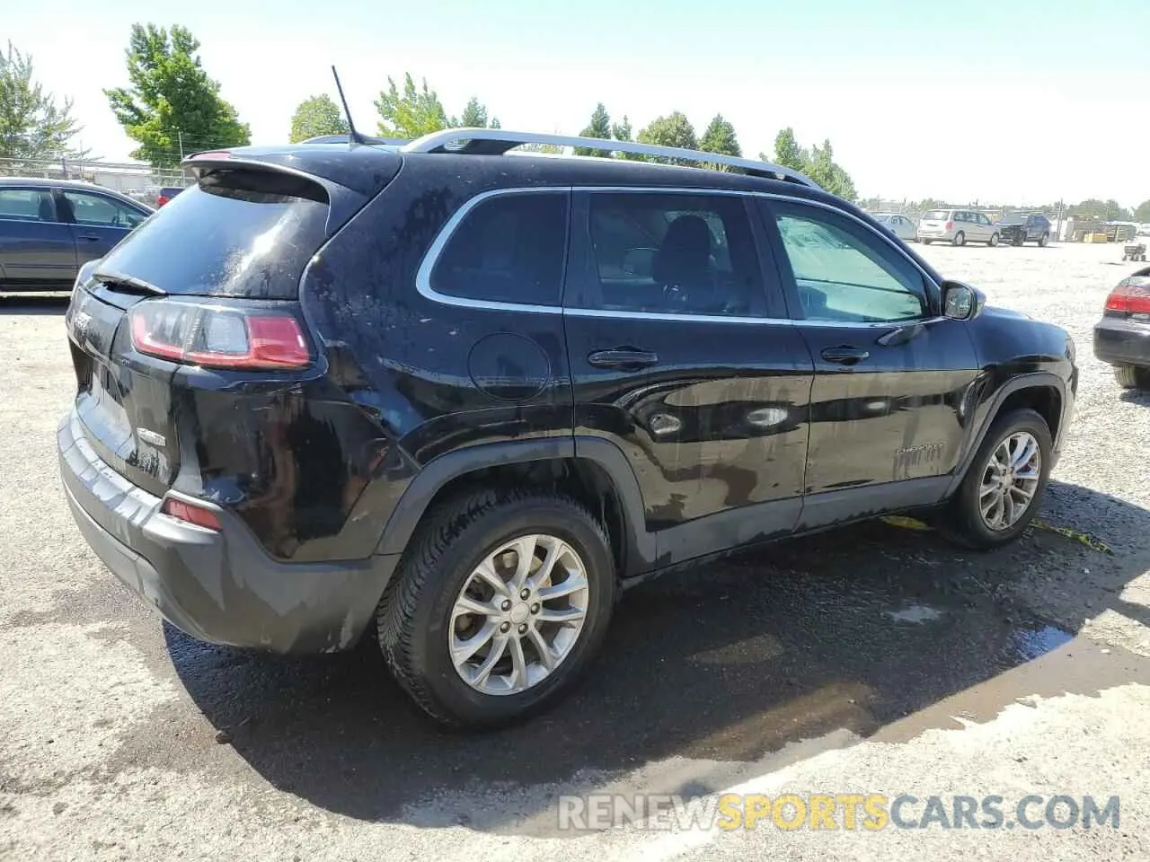 3 Photograph of a damaged car 1C4PJMCB0KD124765 JEEP GRAND CHER 2019