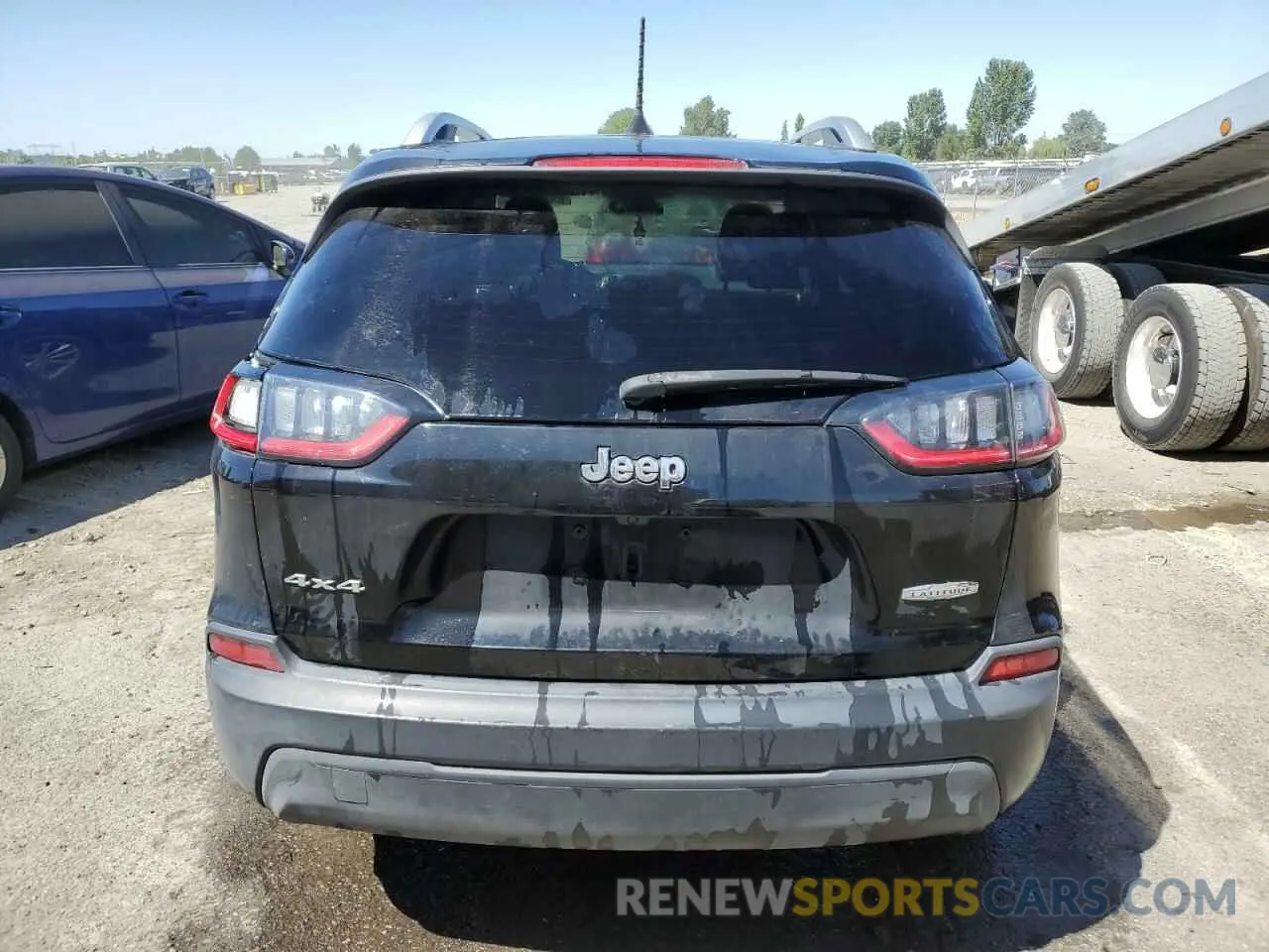 6 Photograph of a damaged car 1C4PJMCB0KD124765 JEEP GRAND CHER 2019