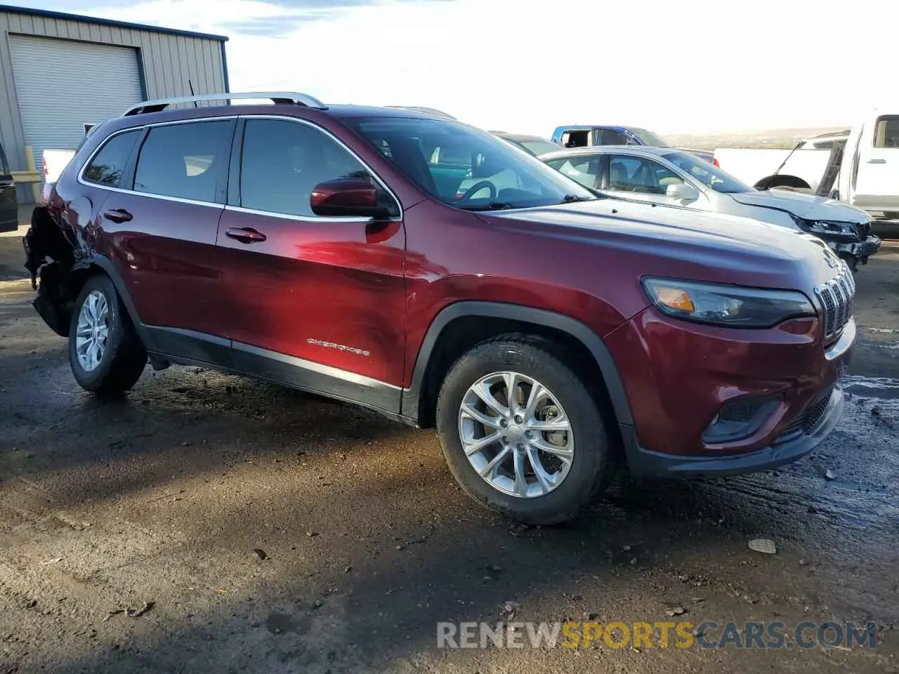 4 Photograph of a damaged car 1C4PJMCB0KD140030 JEEP GRAND CHER 2019