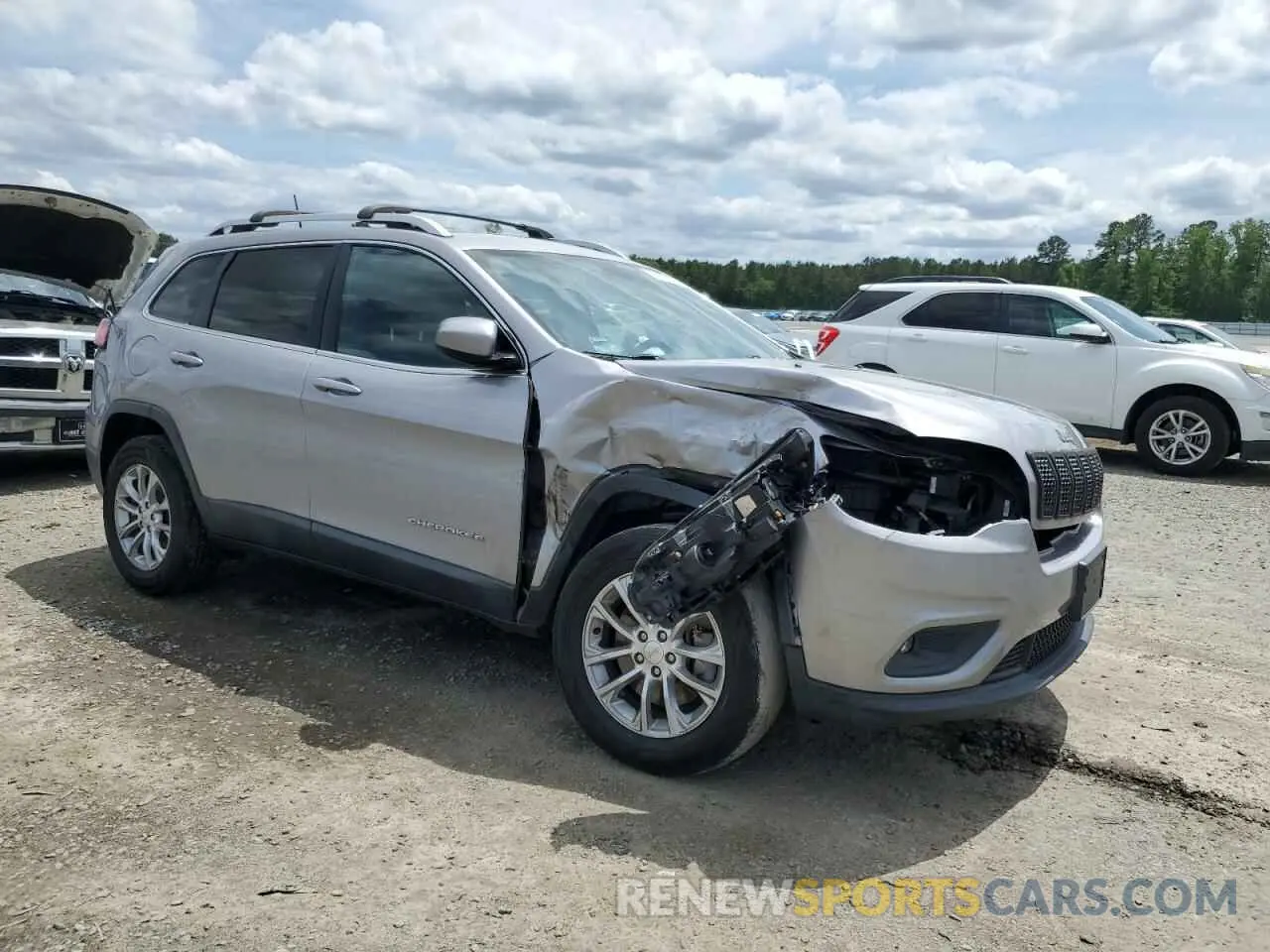 4 Photograph of a damaged car 1C4PJMCB0KD283723 JEEP GRAND CHER 2019