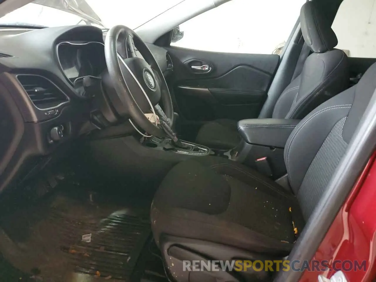 7 Photograph of a damaged car 1C4PJMCB1KD363063 JEEP GRAND CHER 2019