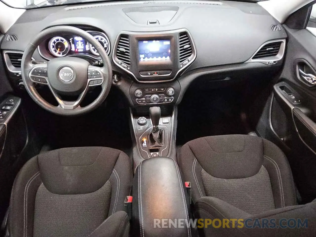8 Photograph of a damaged car 1C4PJMCB1KD393132 JEEP GRAND CHER 2019