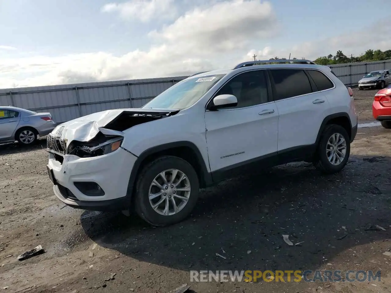 1 Photograph of a damaged car 1C4PJMCB2KD330721 JEEP GRAND CHER 2019
