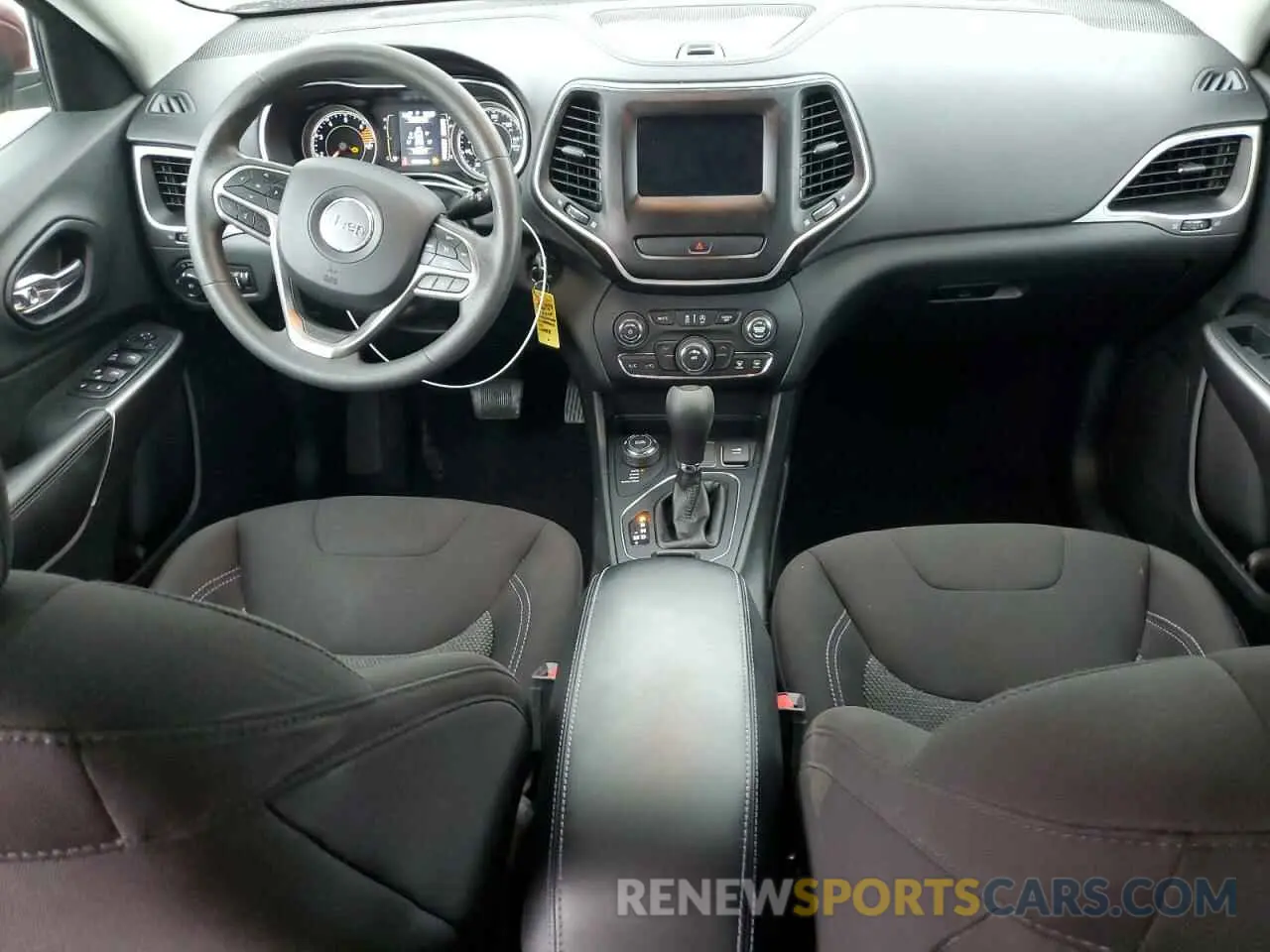 8 Photograph of a damaged car 1C4PJMCB3KD210488 JEEP GRAND CHER 2019