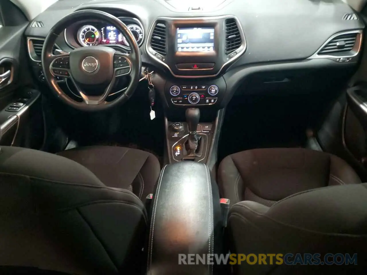 8 Photograph of a damaged car 1C4PJMCB4KD167666 JEEP GRAND CHER 2019