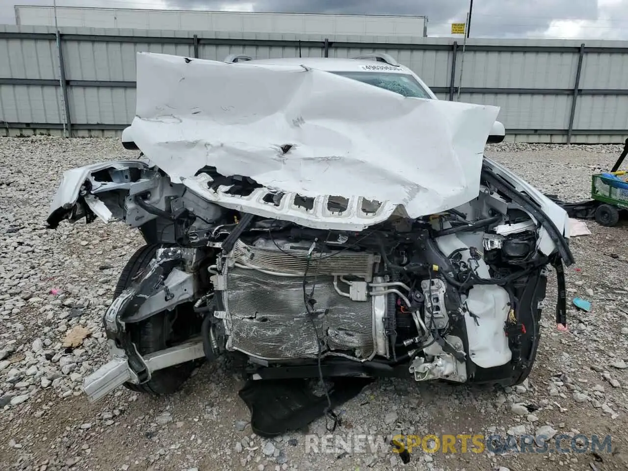 5 Photograph of a damaged car 1C4PJMCB4KD367480 JEEP GRAND CHER 2019