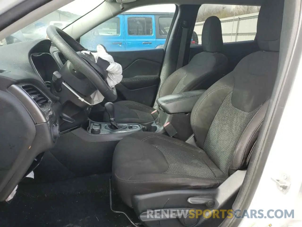 7 Photograph of a damaged car 1C4PJMCB4KD367480 JEEP GRAND CHER 2019