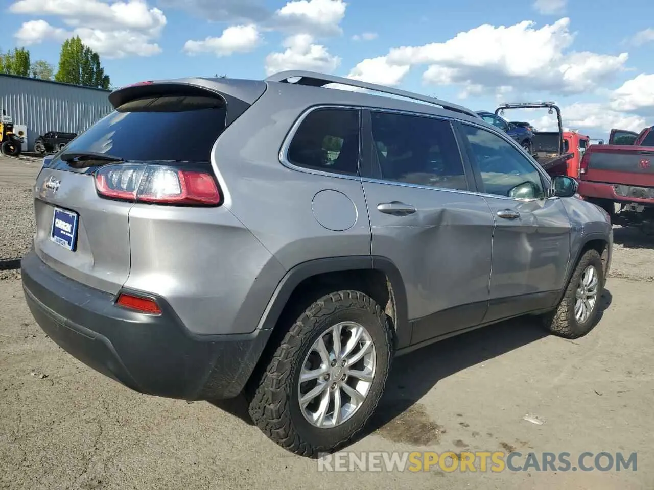 3 Photograph of a damaged car 1C4PJMCB5KD212730 JEEP GRAND CHER 2019