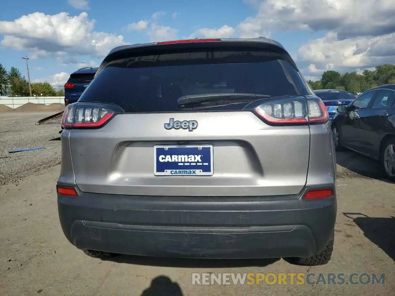 6 Photograph of a damaged car 1C4PJMCB5KD212730 JEEP GRAND CHER 2019