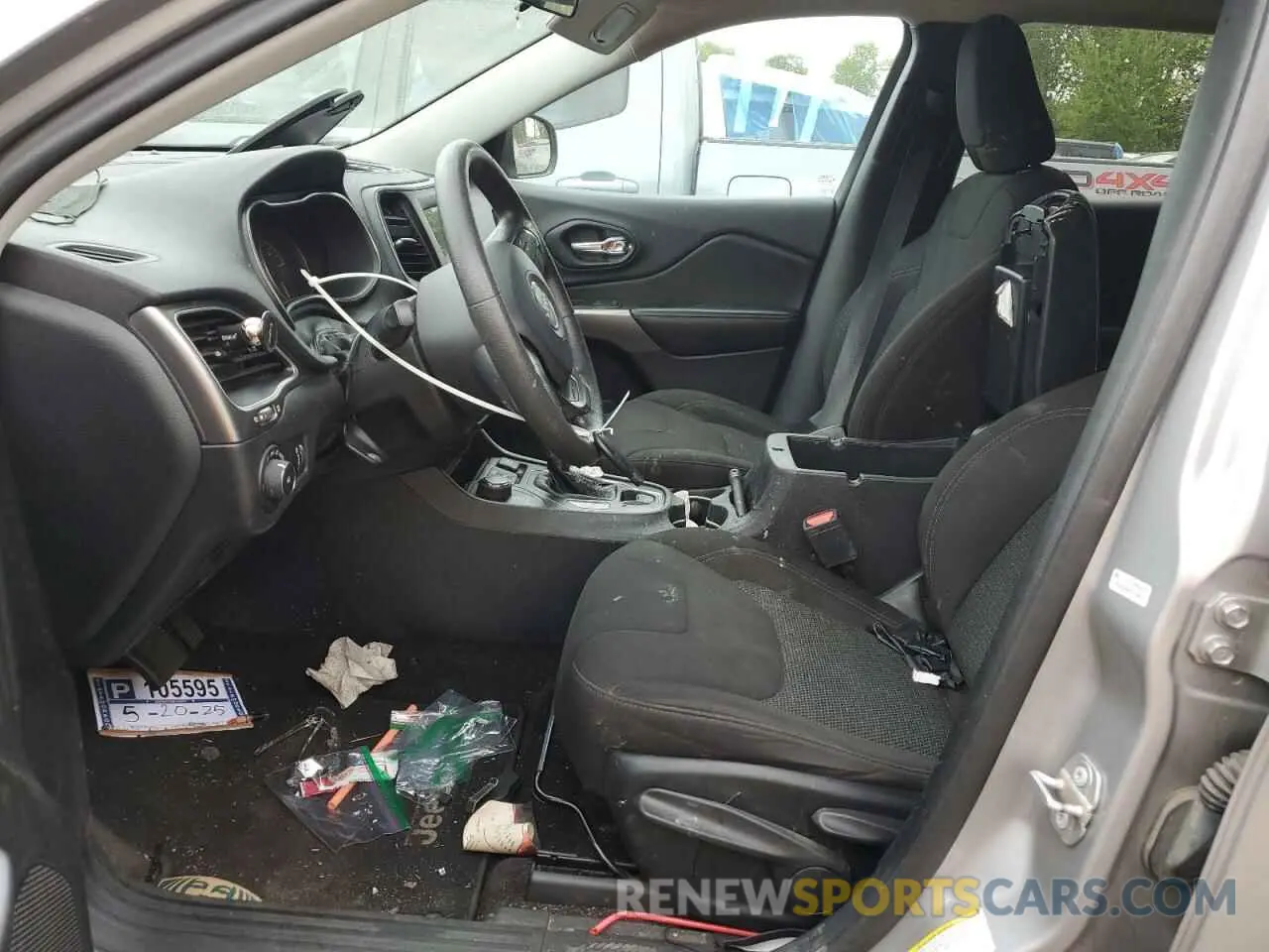 7 Photograph of a damaged car 1C4PJMCB5KD212730 JEEP GRAND CHER 2019