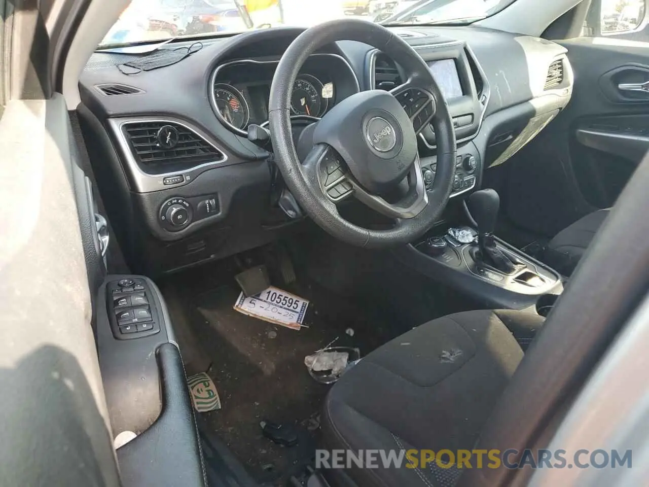 8 Photograph of a damaged car 1C4PJMCB5KD212730 JEEP GRAND CHER 2019