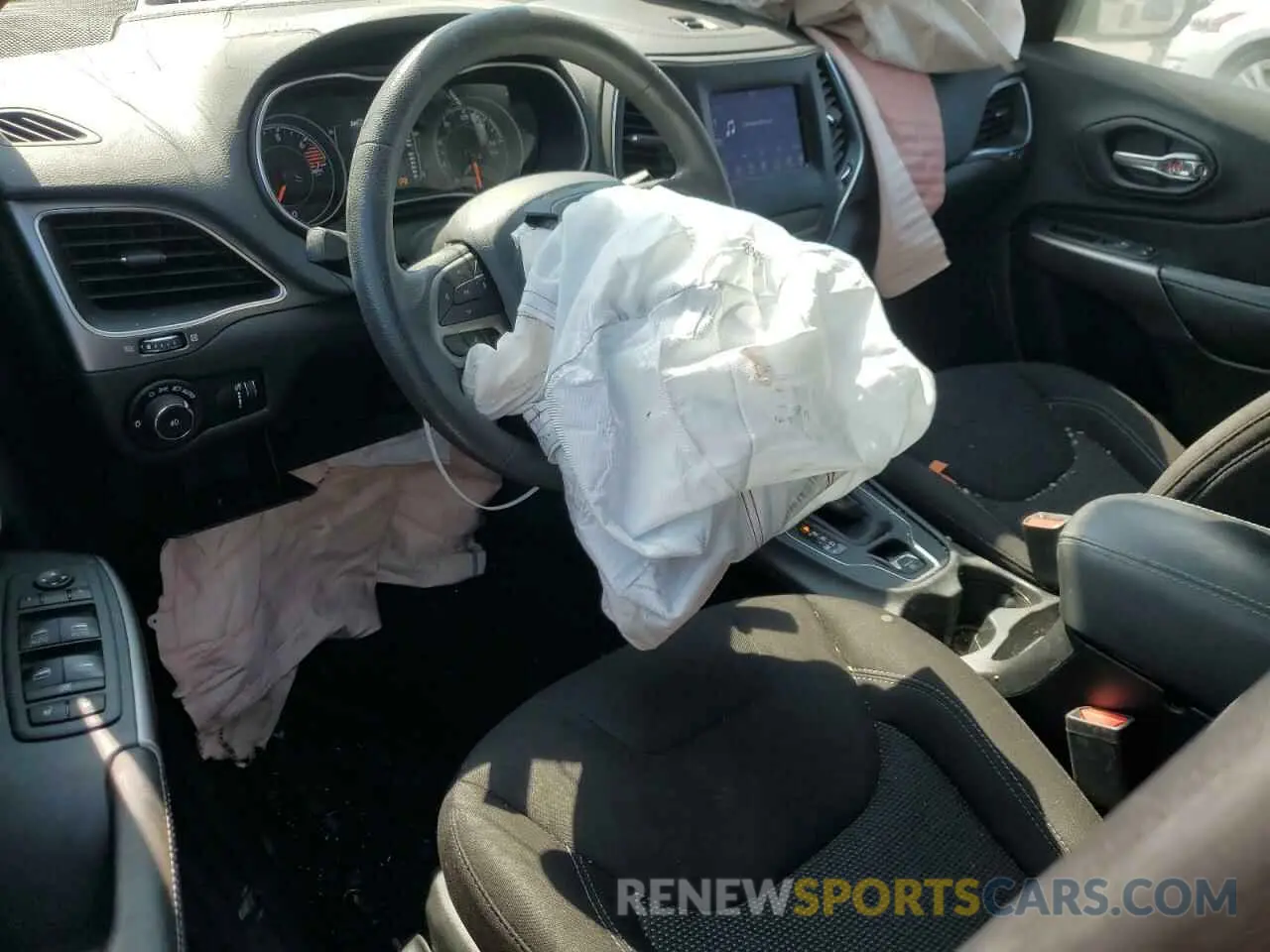 8 Photograph of a damaged car 1C4PJMCB7KD422598 JEEP GRAND CHER 2019