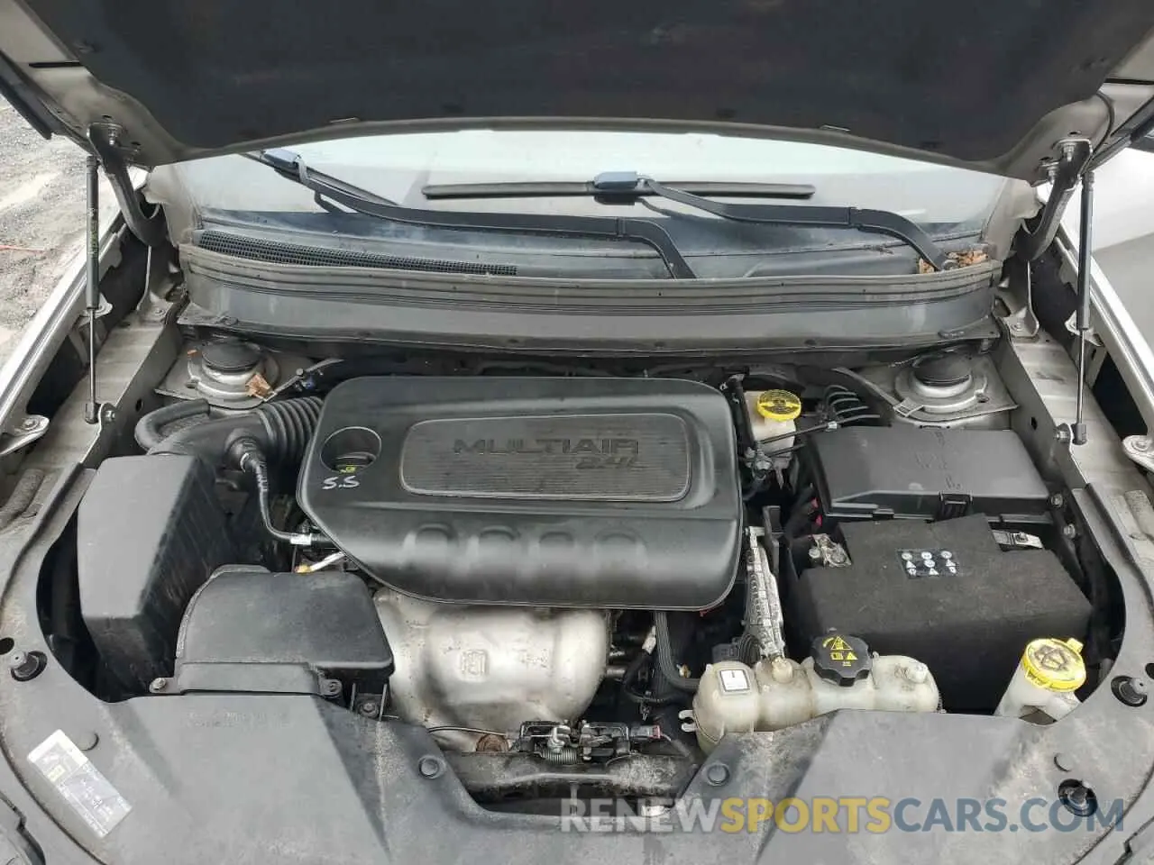 12 Photograph of a damaged car 1C4PJMCB8KD400125 JEEP GRAND CHER 2019