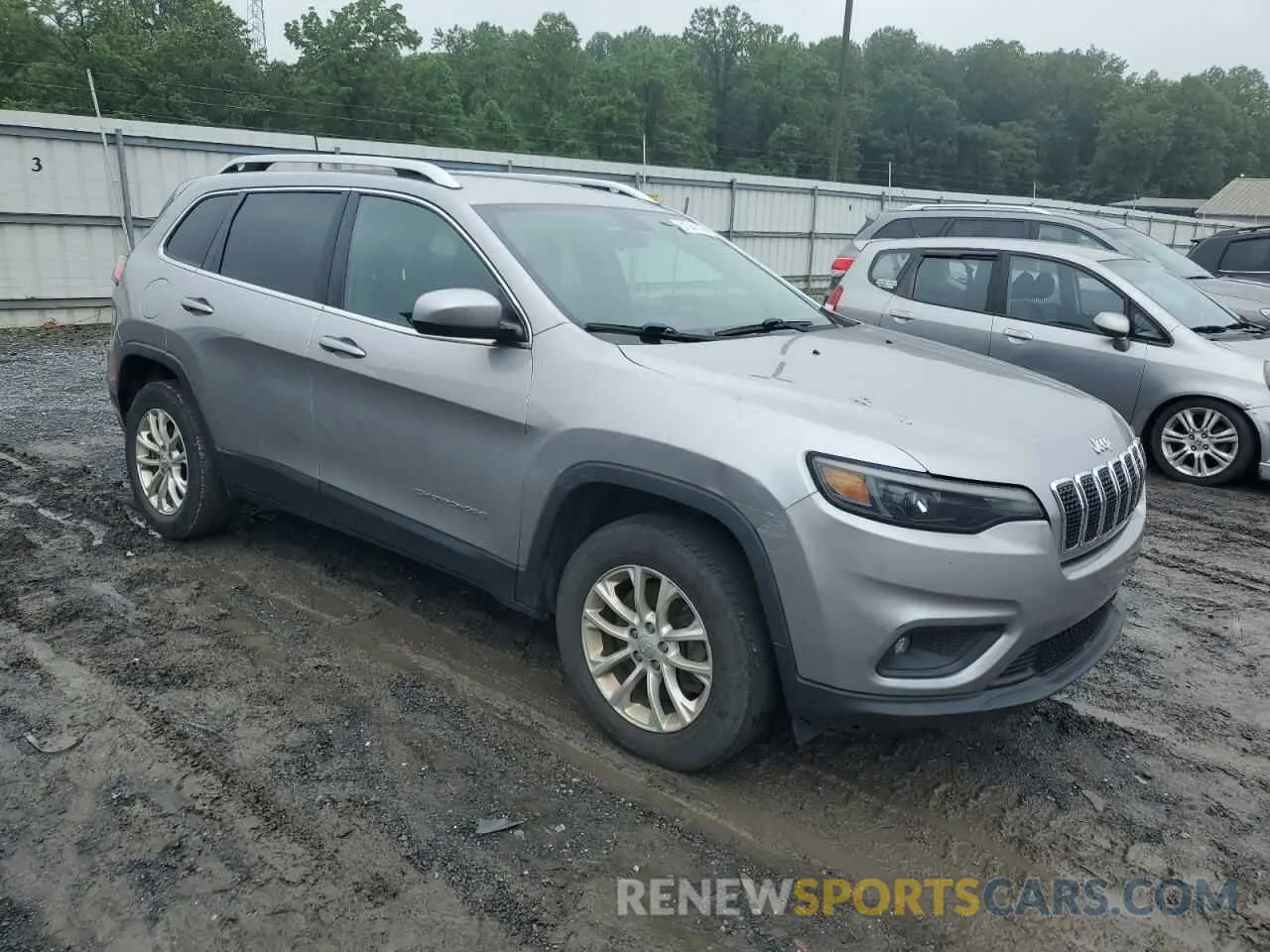 4 Photograph of a damaged car 1C4PJMCB8KD400125 JEEP GRAND CHER 2019