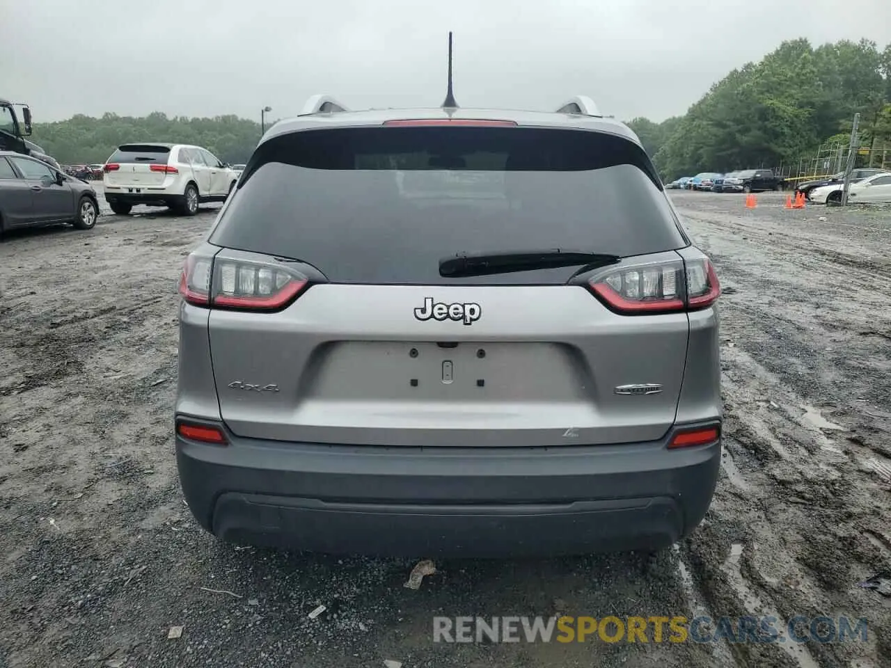 6 Photograph of a damaged car 1C4PJMCB8KD400125 JEEP GRAND CHER 2019