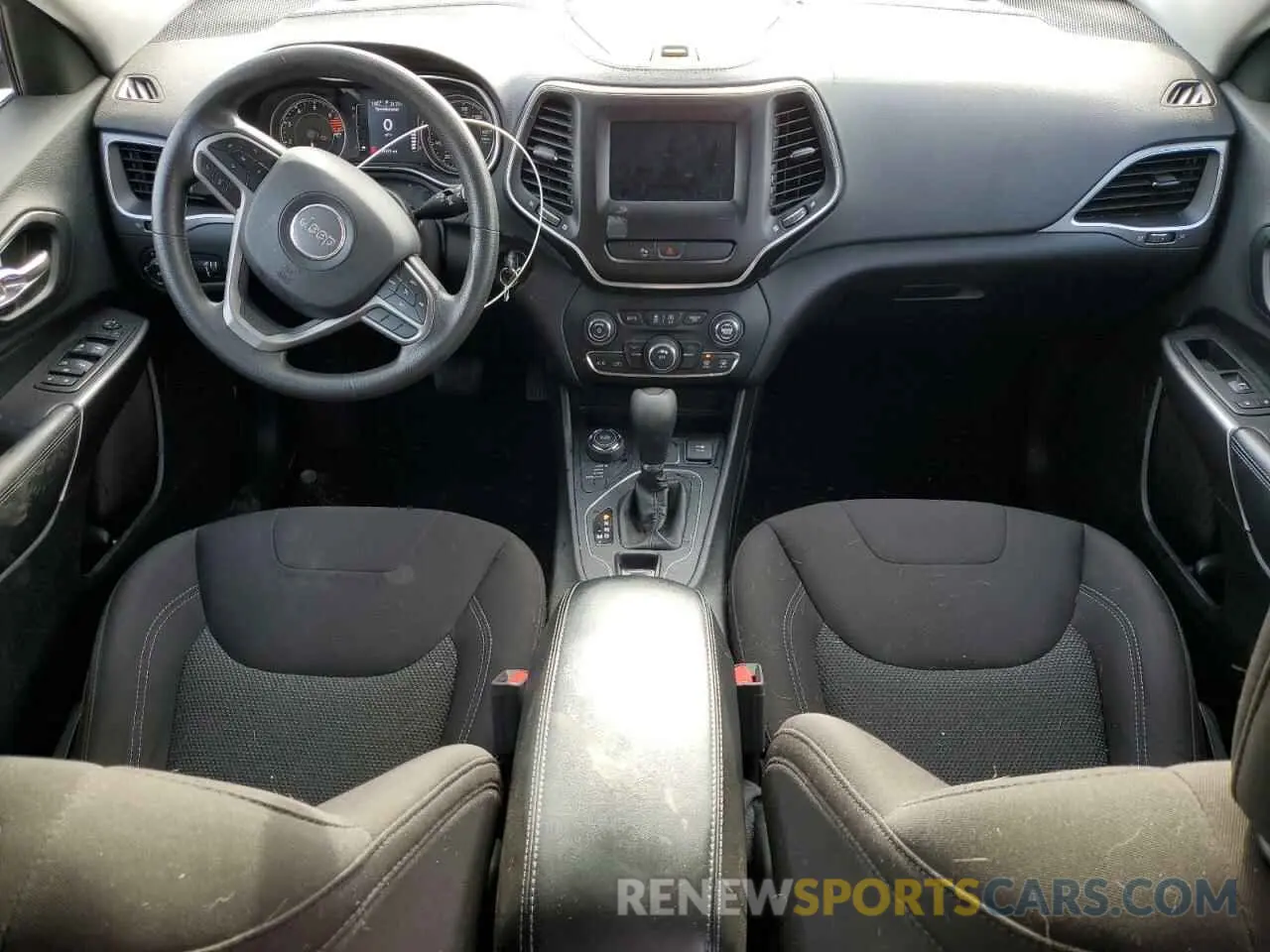 8 Photograph of a damaged car 1C4PJMCB8KD408256 JEEP GRAND CHER 2019