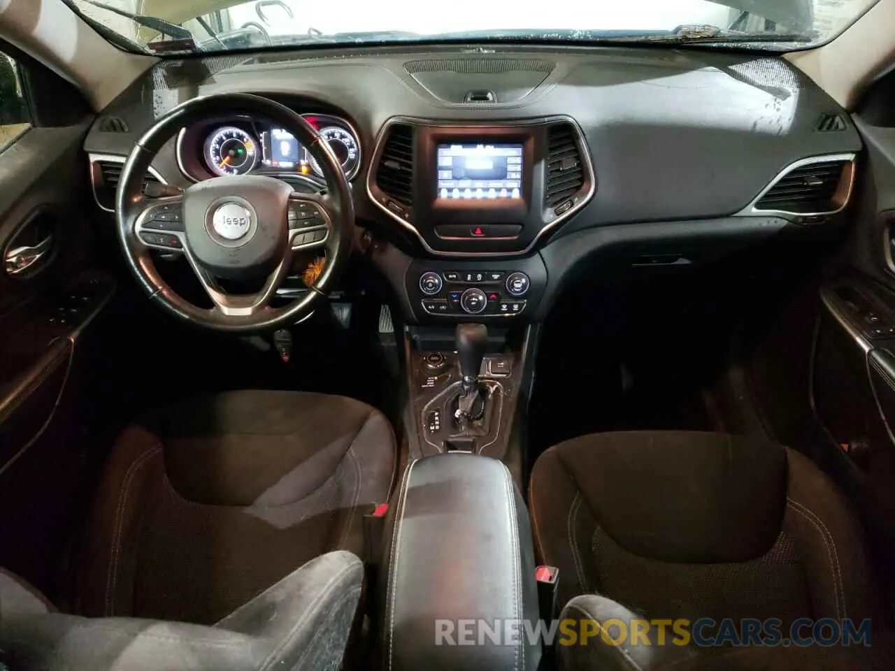 8 Photograph of a damaged car 1C4PJMCB9KD163855 JEEP GRAND CHER 2019