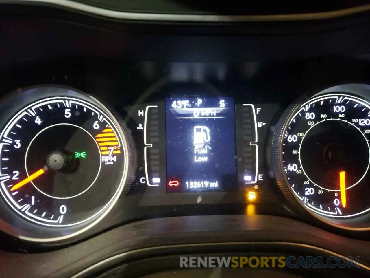 9 Photograph of a damaged car 1C4PJMCB9KD163855 JEEP GRAND CHER 2019