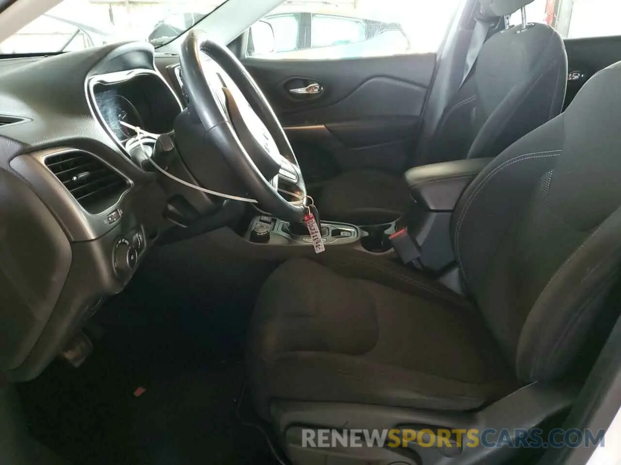 7 Photograph of a damaged car 1C4PJMCBXKD238157 JEEP GRAND CHER 2019