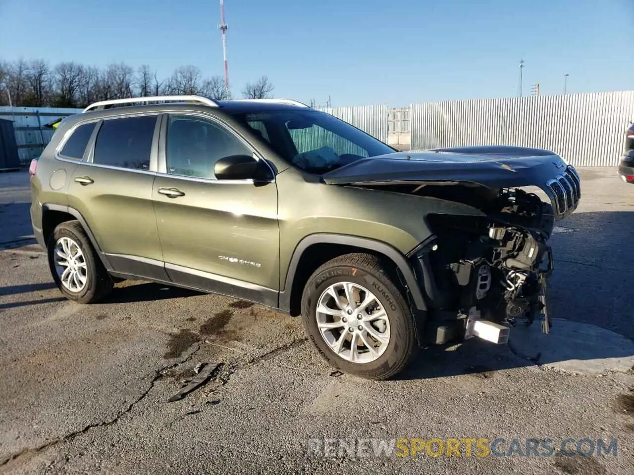 4 Photograph of a damaged car 1C4PJMCX0KD113213 JEEP GRAND CHER 2019