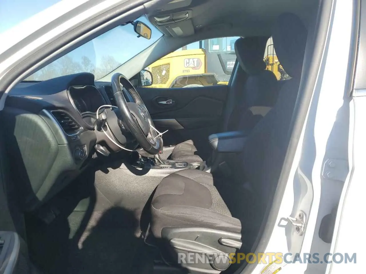 7 Photograph of a damaged car 1C4PJMCX0KD125555 JEEP GRAND CHER 2019