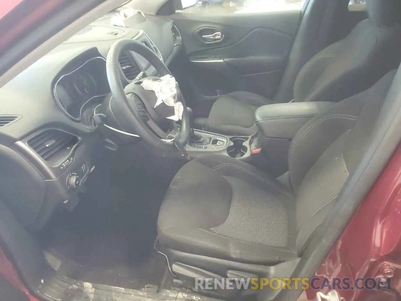 7 Photograph of a damaged car 1C4PJMCX0KD156840 JEEP GRAND CHER 2019
