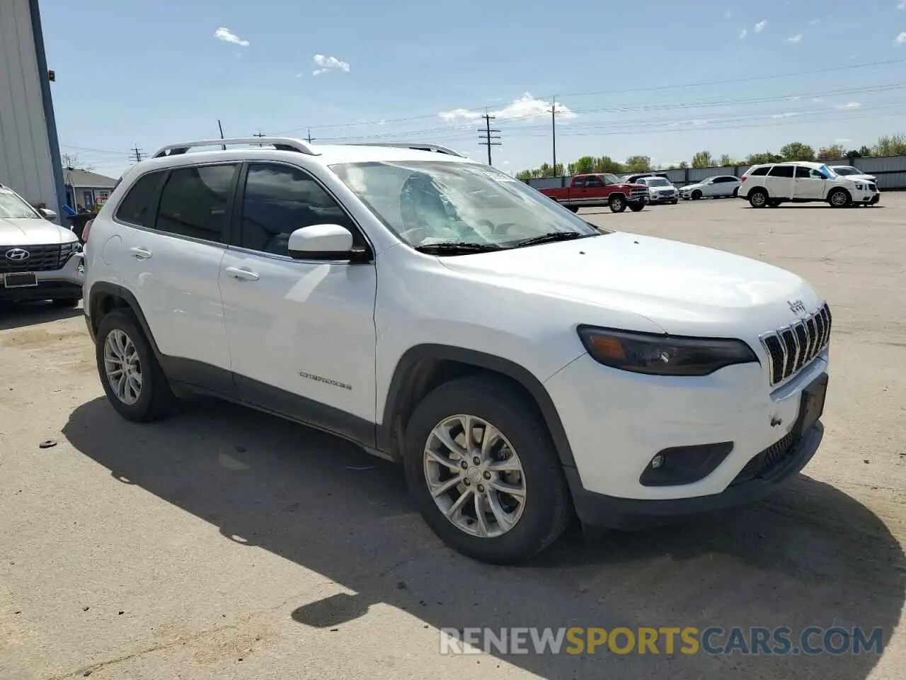 4 Photograph of a damaged car 1C4PJMCX2KD315664 JEEP GRAND CHER 2019