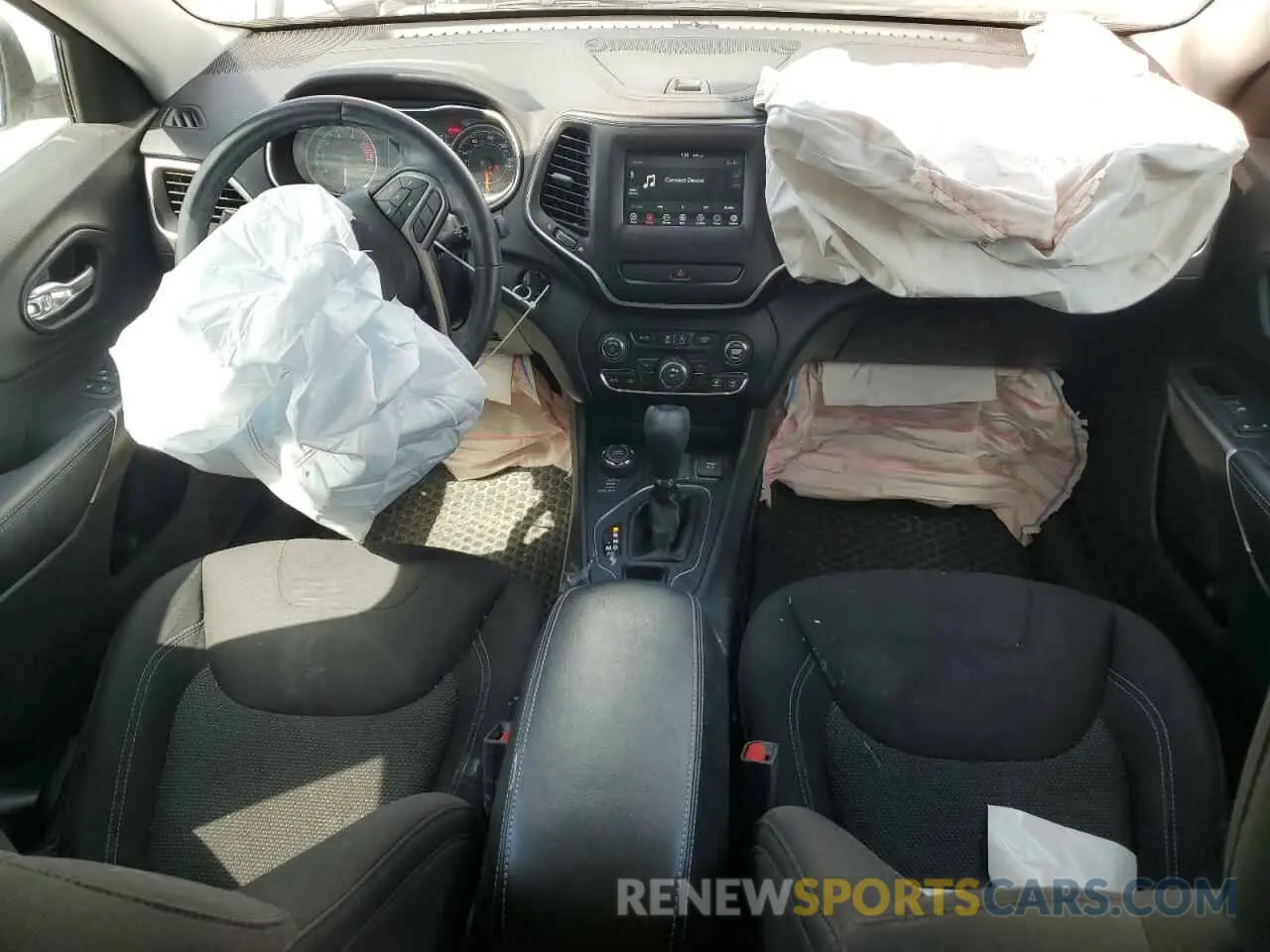 8 Photograph of a damaged car 1C4PJMCX2KD315664 JEEP GRAND CHER 2019