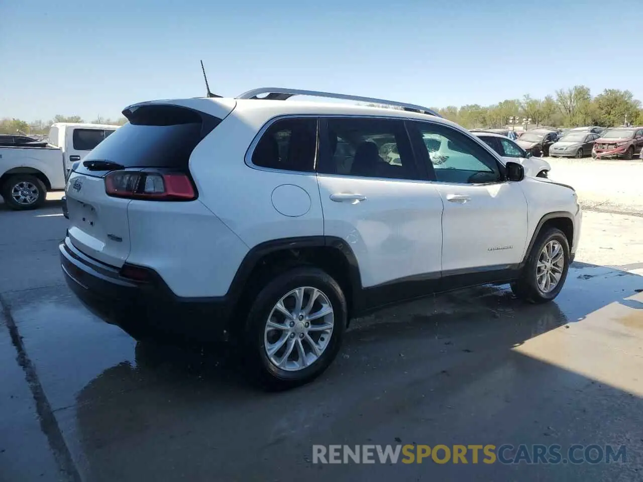 3 Photograph of a damaged car 1C4PJMCX4KD268329 JEEP GRAND CHER 2019