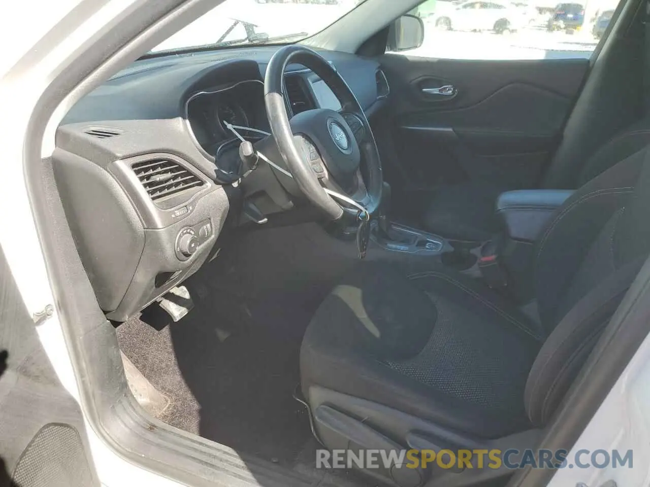 7 Photograph of a damaged car 1C4PJMCX4KD268329 JEEP GRAND CHER 2019