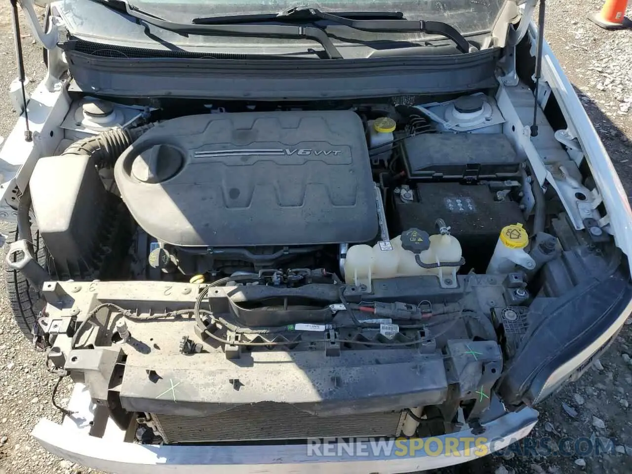 12 Photograph of a damaged car 1C4PJMCX5KD172807 JEEP GRAND CHER 2019