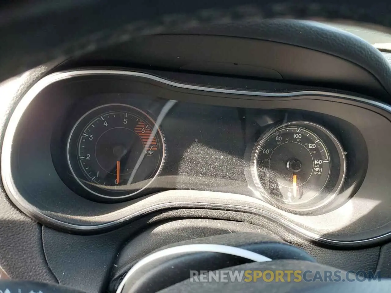 9 Photograph of a damaged car 1C4PJMDN0KD142577 JEEP GRAND CHER 2019