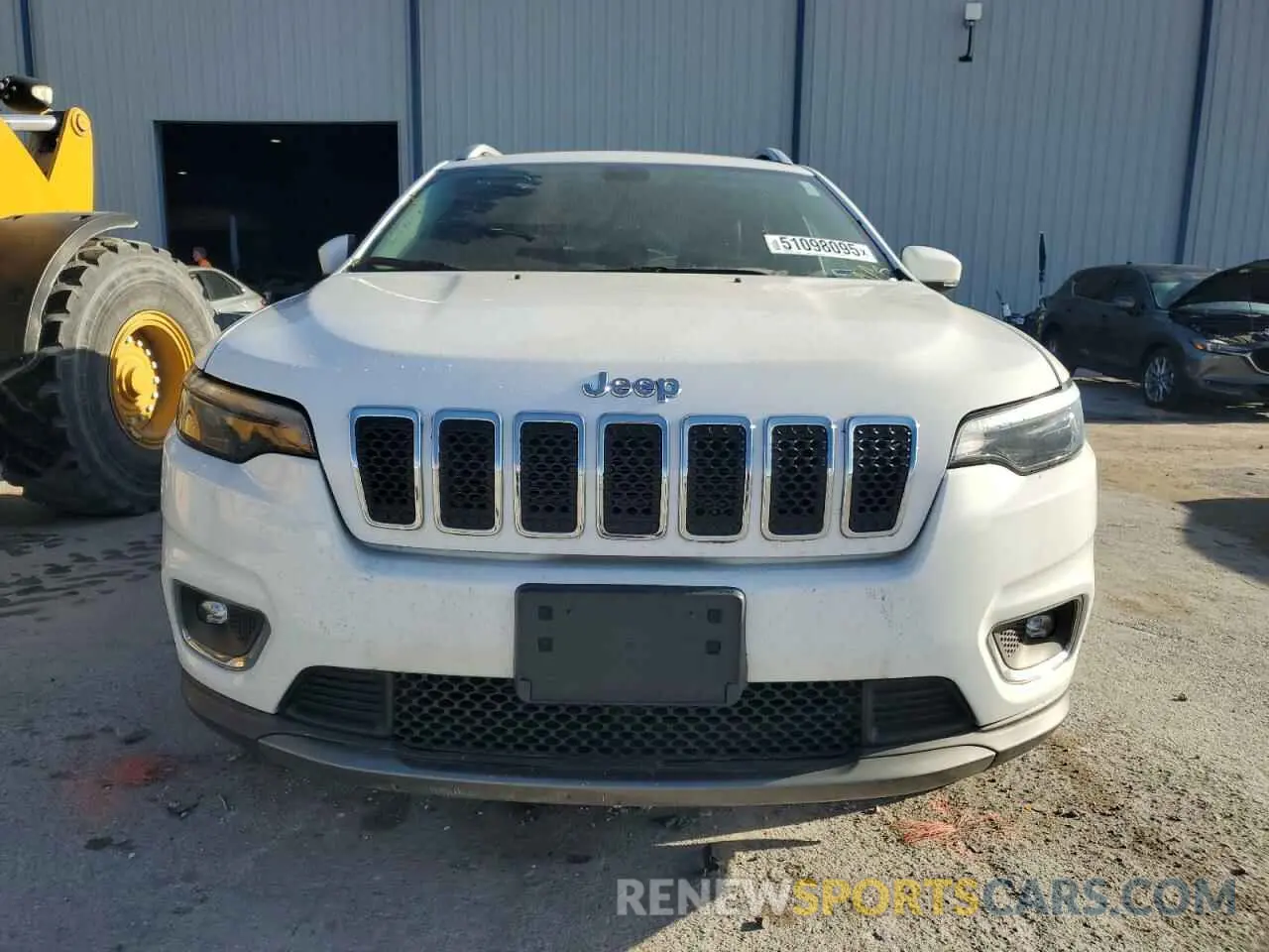 5 Photograph of a damaged car 1C4PJMDN1KD117395 JEEP GRAND CHER 2019