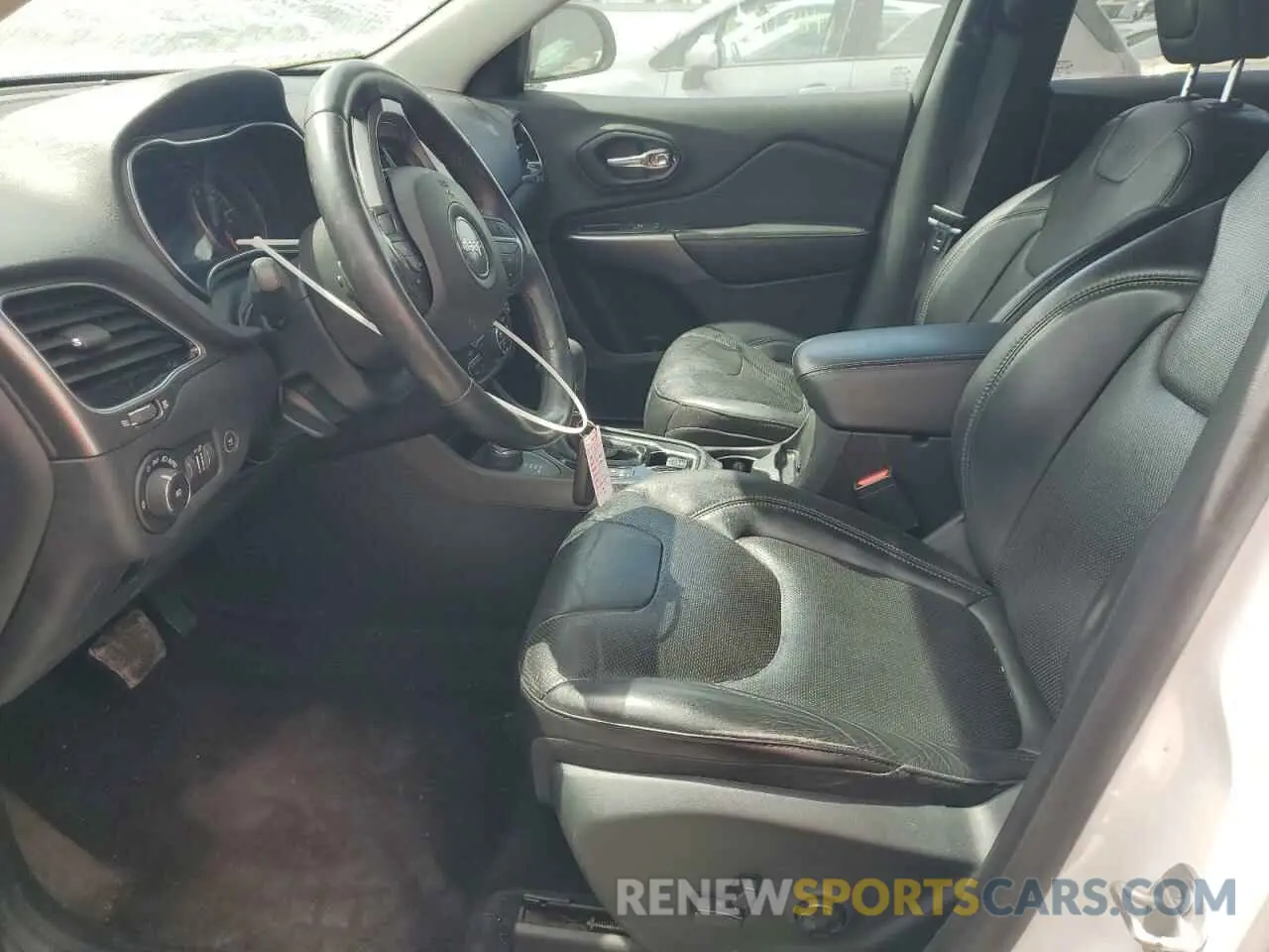 7 Photograph of a damaged car 1C4PJMDN1KD117395 JEEP GRAND CHER 2019