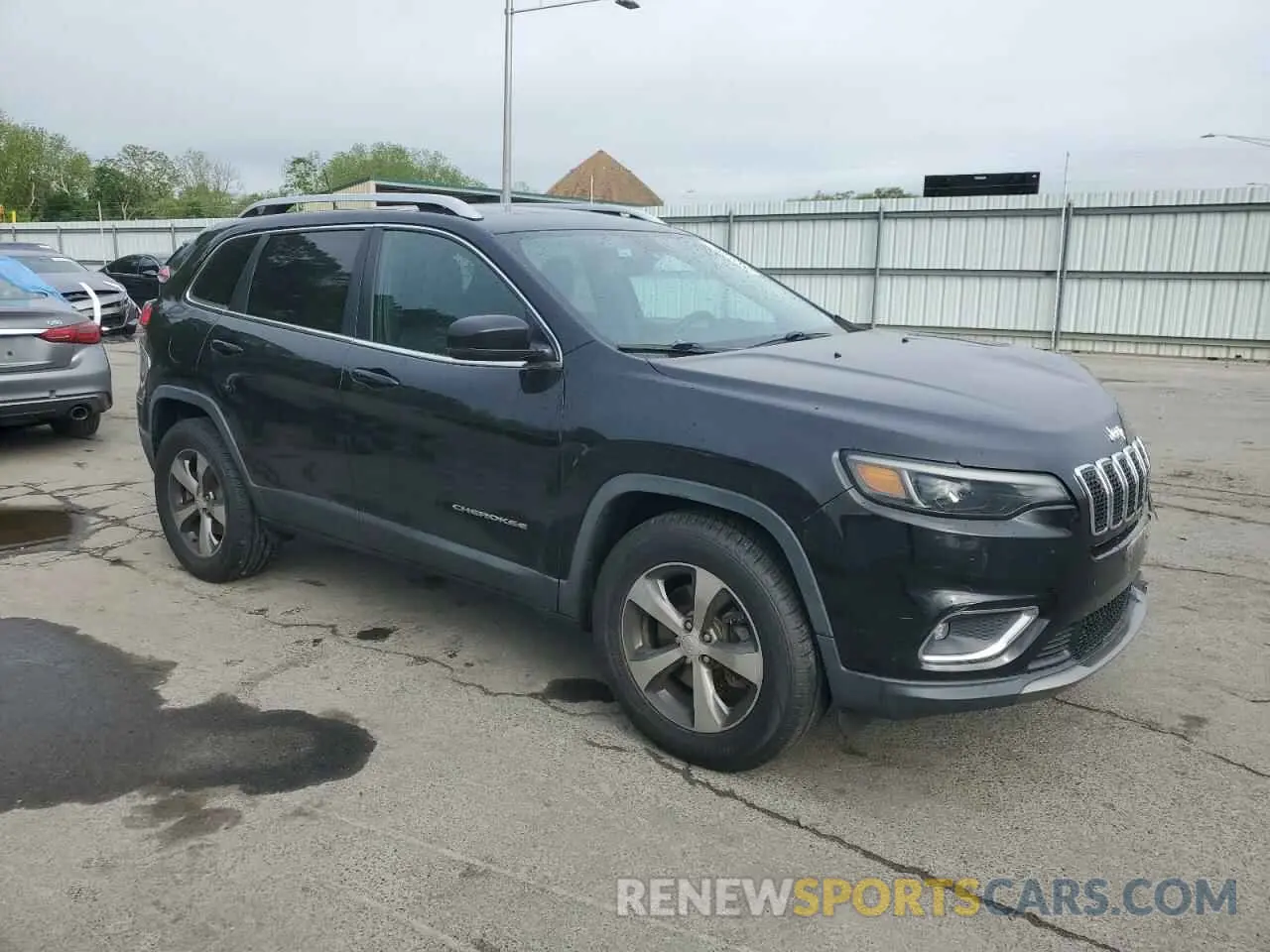 4 Photograph of a damaged car 1C4PJMDN1KD117445 JEEP GRAND CHER 2019