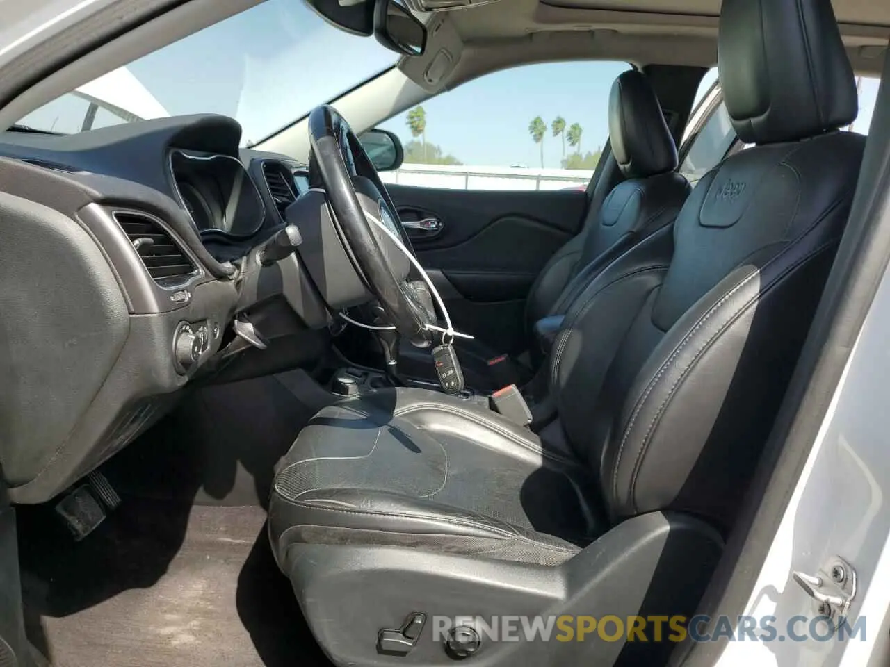 7 Photograph of a damaged car 1C4PJMDN1KD167326 JEEP GRAND CHER 2019