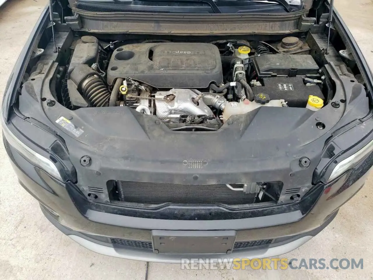 11 Photograph of a damaged car 1C4PJMDN2KD124128 JEEP GRAND CHER 2019